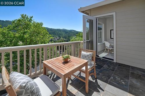 587 High Eagle Ct, Walnut Creek, CA, 94595-3929 | Card Image