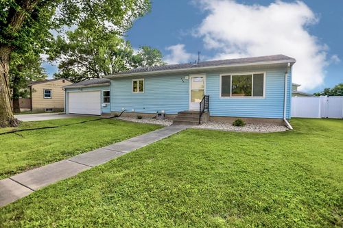 705 N High St, ABERDEEN, SD, 57401-3168 | Card Image