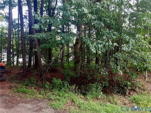 007 Lane Rd, Reedville, VA, 22539-4029 | Card Image