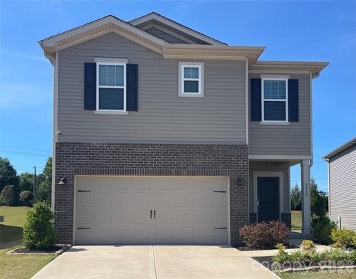 3930 Backwater St, Concord, NC, 28027-9838 | Card Image