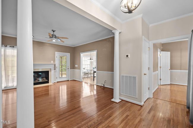 Foyer | Image 6