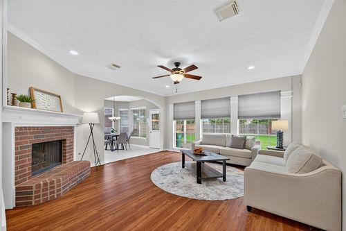 6303 Saint Jude Dr, Pasadena, TX, 77505-5492 | Card Image