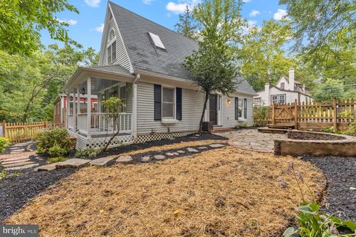 413 Grove Ave, WASHINGTON GROVE, MD, 20880-2043 | Card Image