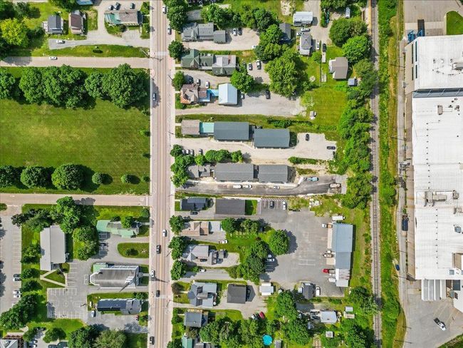 27 Gardner Lane, Condo with 2 bedrooms, 3 bathrooms and null parking in Waterbury VT | Image 39