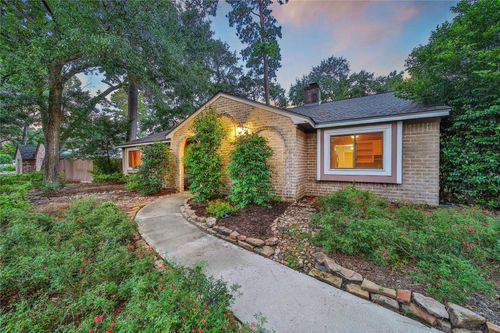 207 Blue Ridge Dr, Shenandoah, TX, 77381-1136 | Card Image