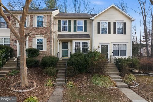 5680 White Dove Ln, CLIFTON, VA, 20124-0929 | Card Image