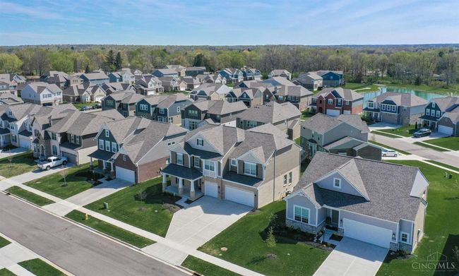 684 Newton Dr, House other with 4 bedrooms, 4 bathrooms and null parking in Beavercreek OH | Image 55