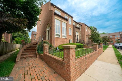 10168 Turnberry Pl, OAKTON, VA, 22124-2847 | Card Image