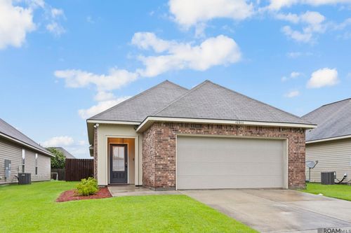 42356 Cedarstone Ave, Prairieville, LA, 70769-6379 | Card Image