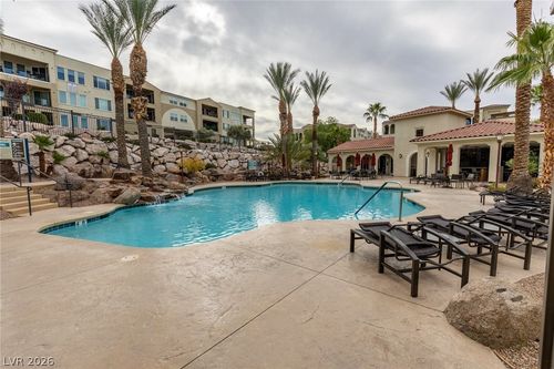 8206-2555 Hampton Rd, Henderson, NV, 89052-7189 | Card Image
