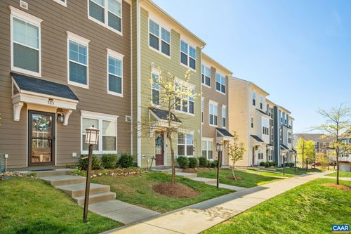 523 Caddy Aly, CHARLOTTESVILLE, VA, 22911-7240 | Card Image