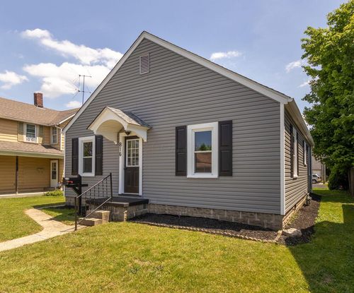 816 N Pierce Ave, Lancaster, OH, 43130-2335 | Card Image