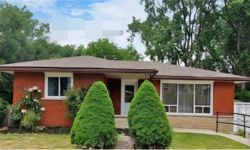 100 Fairway Rd N, Kitchener, ON, N2A2N5 | Card Image