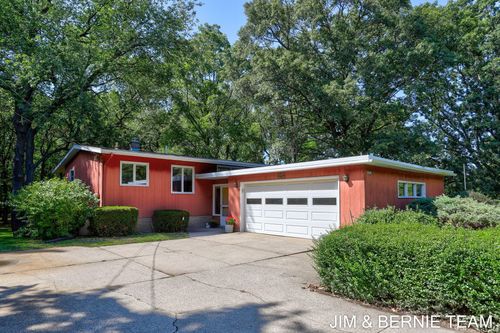 352 Beeline Rd, Holland, MI, 49424-2123 | Card Image