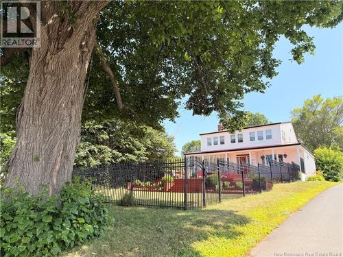 1512 Water St, House with 4 bedrooms, 4 bathrooms and null parking in Miramichi NB | Card Image