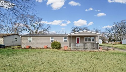 1095 Eastview Dr, Paxton, IL, 60957-1801 | Card Image