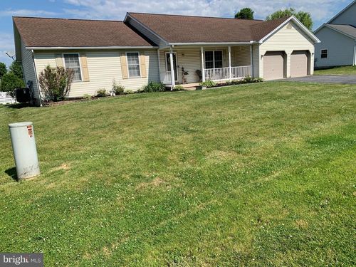 13153 Seneca Dr, WAYNESBORO, PA, 17268-8459 | Card Image
