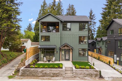 3020 Ne 95th St, Seattle, WA, 98115-2436 | Card Image