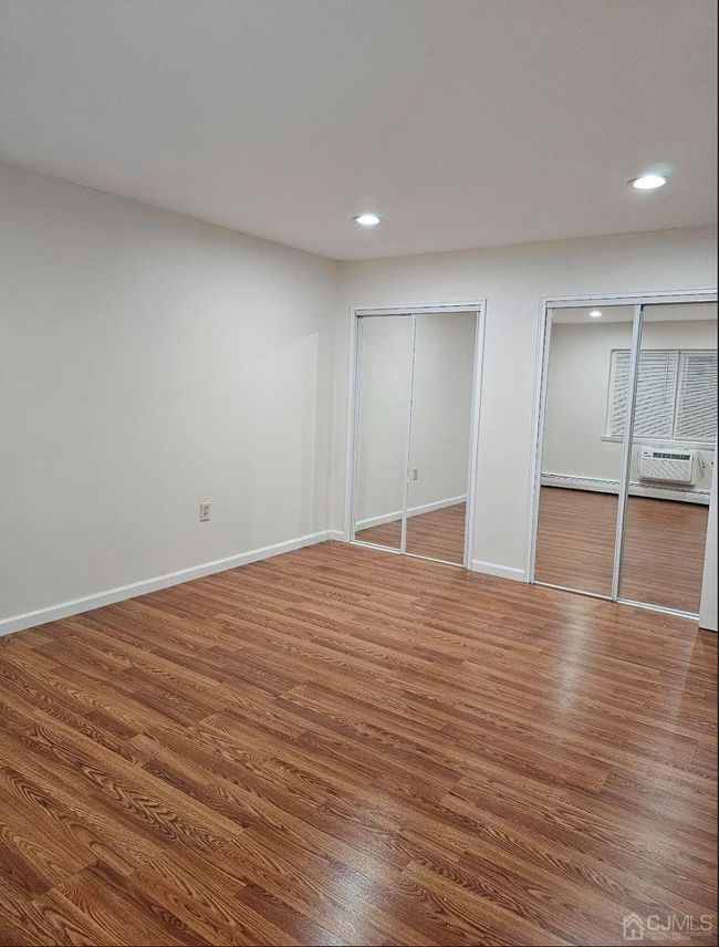 32 Woodedge Ave, Townhouse with 2 bedrooms, 1 bathrooms and null parking in Edison NJ | Image 9