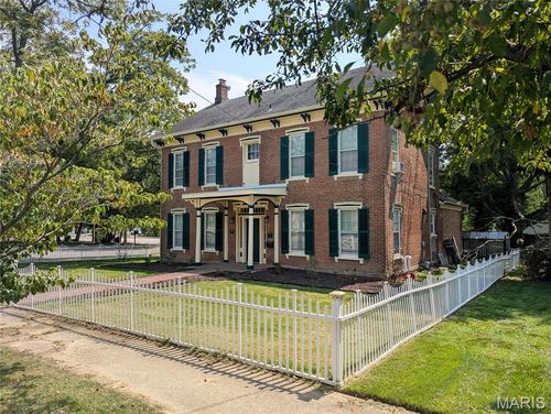 322 E Main St, Greenville, IL, 62246-1813 | Card Image