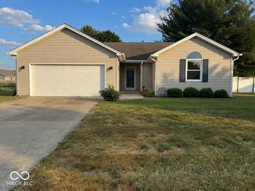 4684 Hackberry Dr, Columbus, IN, 47201-8469 | Card Image
