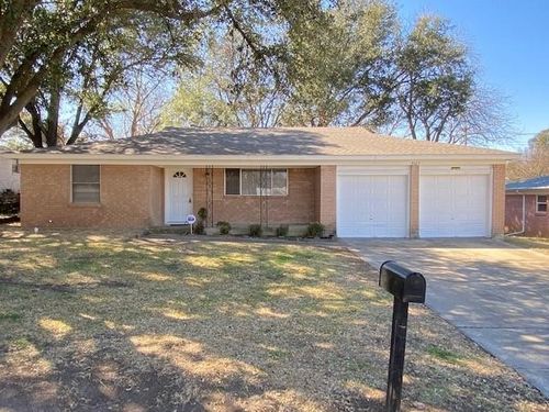 4025 Caddo Trl, Lake Worth, TX, 76135-2806 | Card Image