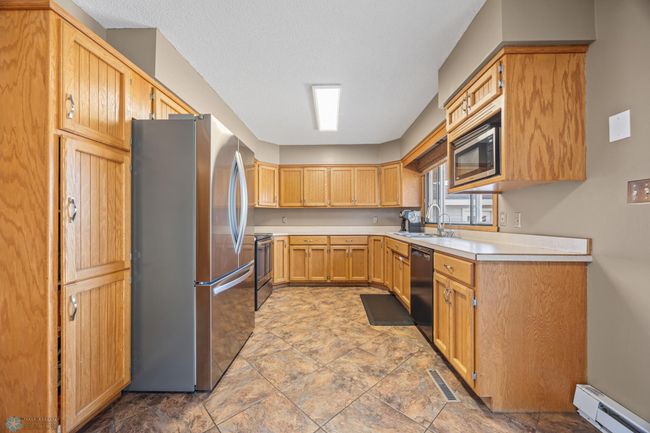 Kitchen | Image 12