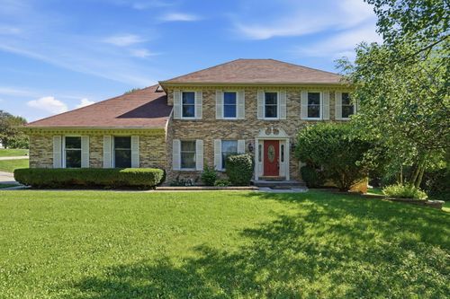 5N861 Harvest Ct, St. Charles, IL, 60175-8241 | Card Image
