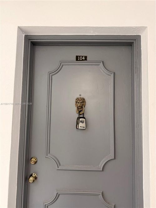 apt-104-9450 Live Oak Pl, Davie, FL, 33324-4716 | Card Image