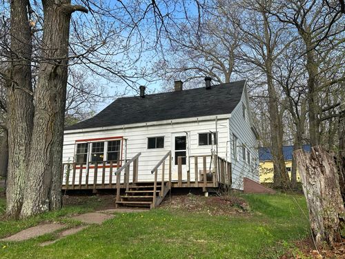 310 Indianhead Rd, Wakefield, MI, 49968-9403 | Card Image