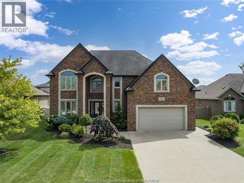 1073 Regency Cres, Belle River, ON, N0R1A0 | Card Image