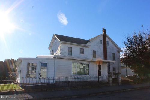 402 Elizabeth St, WILLIAMSTOWN, PA, 17098-1305 | Card Image
