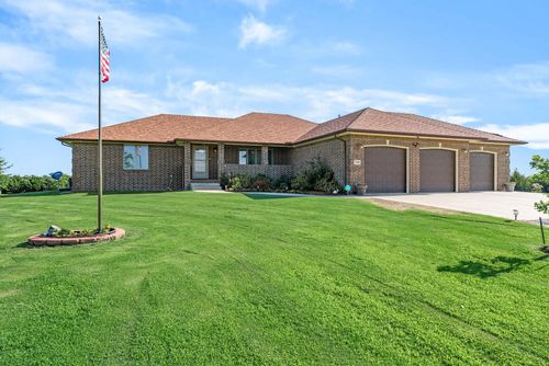 5200 W 103rd St S, Peck, KS, 67120-9745 | Card Image