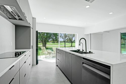 6700 E Tropical Way, Plantation, FL, 33317-3315 | Card Image