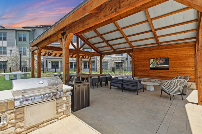 Outdoor Kitchen | Image 12