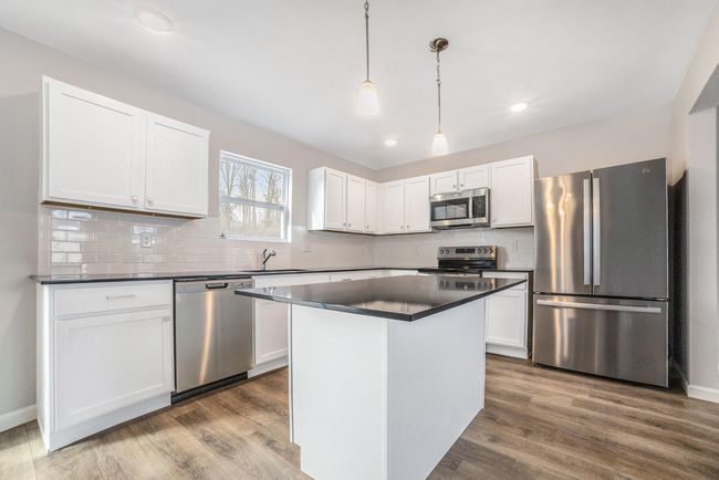TBR028-i1880-Kitchen1 | Image 5