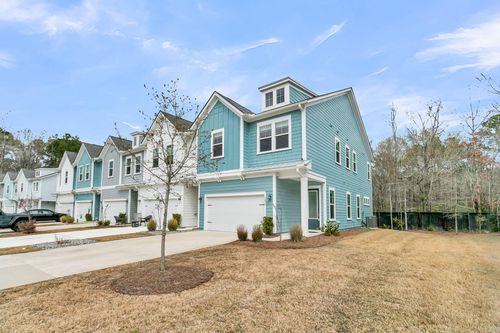 2642 Balena Dr, Mount Pleasant, SC, 29466-8261 | Card Image