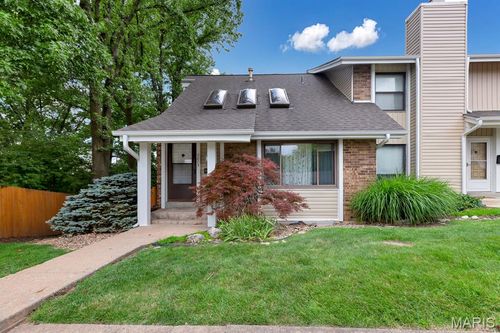 n-2873 Fairways Cir, Saint Charles, MO, 63303-3324 | Card Image