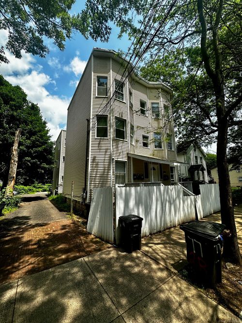 77 Hazel St, New Haven, CT, 06511-1875 | Card Image