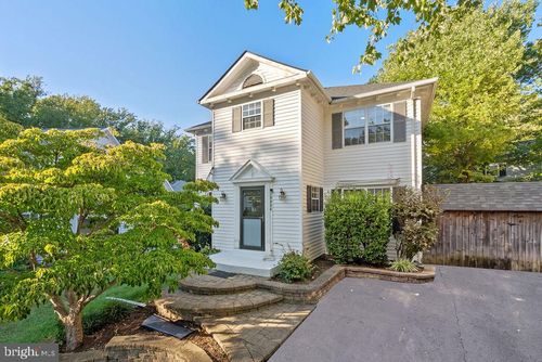 10004 Georgian Woods Ct, BURKE, VA, 22015-2745 | Card Image