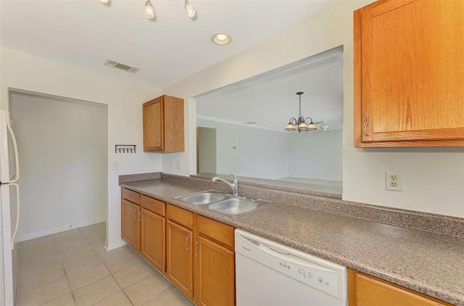 UNIT-607 - 1753 Parakeet Way, Condo with 2 bedrooms, 2 bathrooms and null parking in SARASOTA FL | Image 19