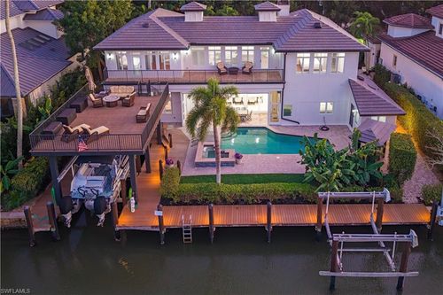 453 18th Ave, NAPLES, FL, 34102-7534 | Card Image