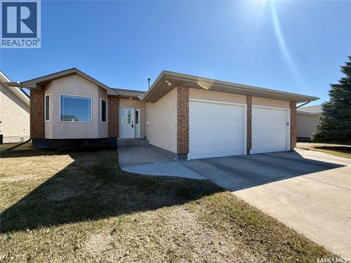 137 Caldwell Dr, Yorkton, SK, S3N4A5 | Card Image