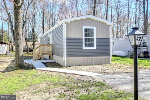 42-42 Juniper Ct, SMYRNA, DE, 19977-2708 | Card Image