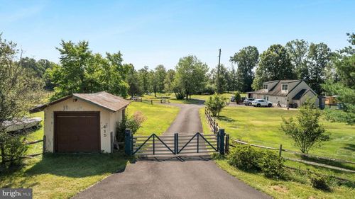 415 Geigel Hill Rd, UPPER BLACK EDDY, PA, 18972-9515 | Card Image