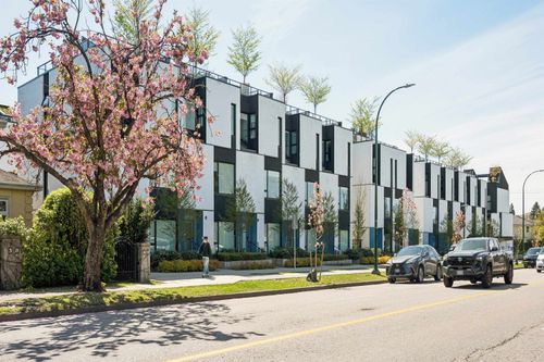 211-90 King Edward Ave W, Vancouver, BC, V5Y0N6 | Card Image