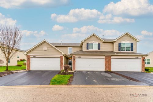 7058 Hidden Green Cir, Fox Lake, IL, 60020-1030 | Card Image