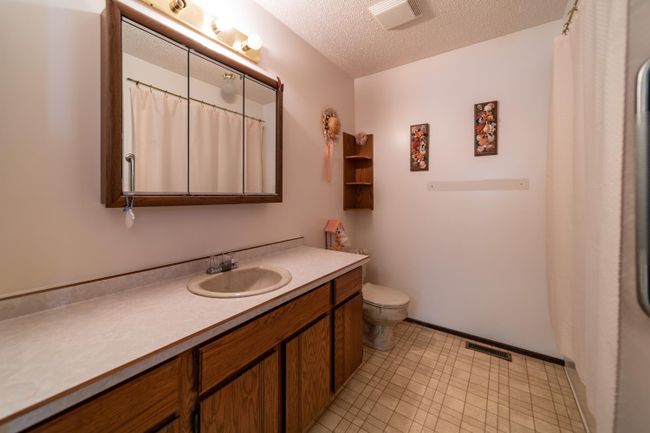 5314 41 Street, Home with 3 bedrooms, 2 bathrooms and 4 parking in Provost AB | Image 12