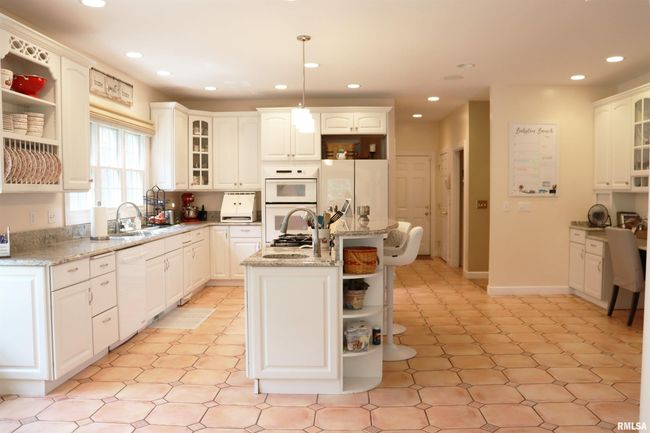 1112 W Cedar Hills Dr, House other with 5 bedrooms, 6 bathrooms and null parking in Dunlap IL | Image 16