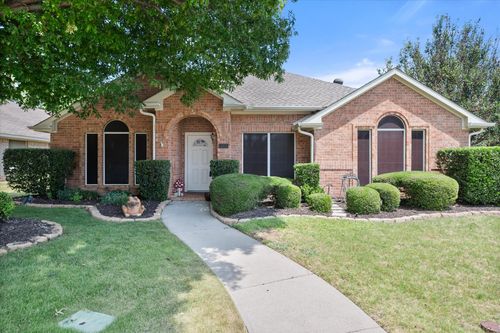 501 Drexel Dr, Lewisville, TX, 75067-2975 | Card Image